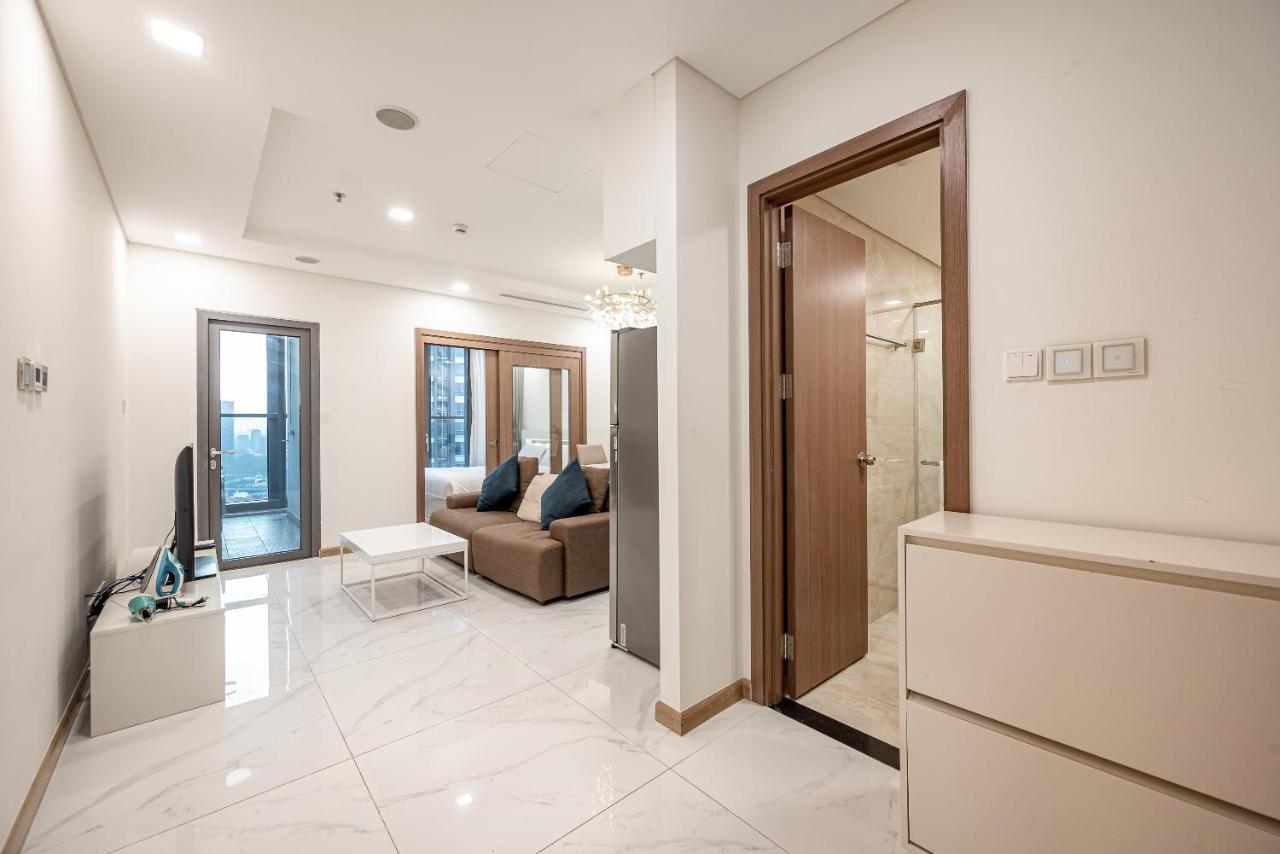 Celavie Serviced - The Landmark 81 *